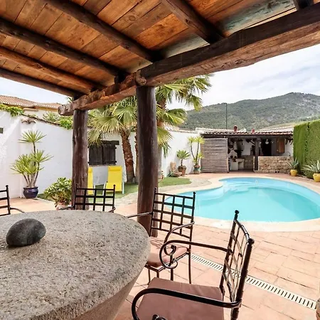 Holiday home Encantadora Casa Con Piscina Privada Y Chimenea