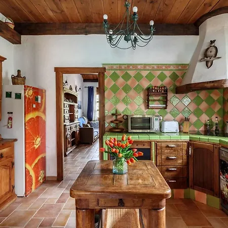 Holiday home Encantadora Casa Con Piscina Privada Y Chimenea